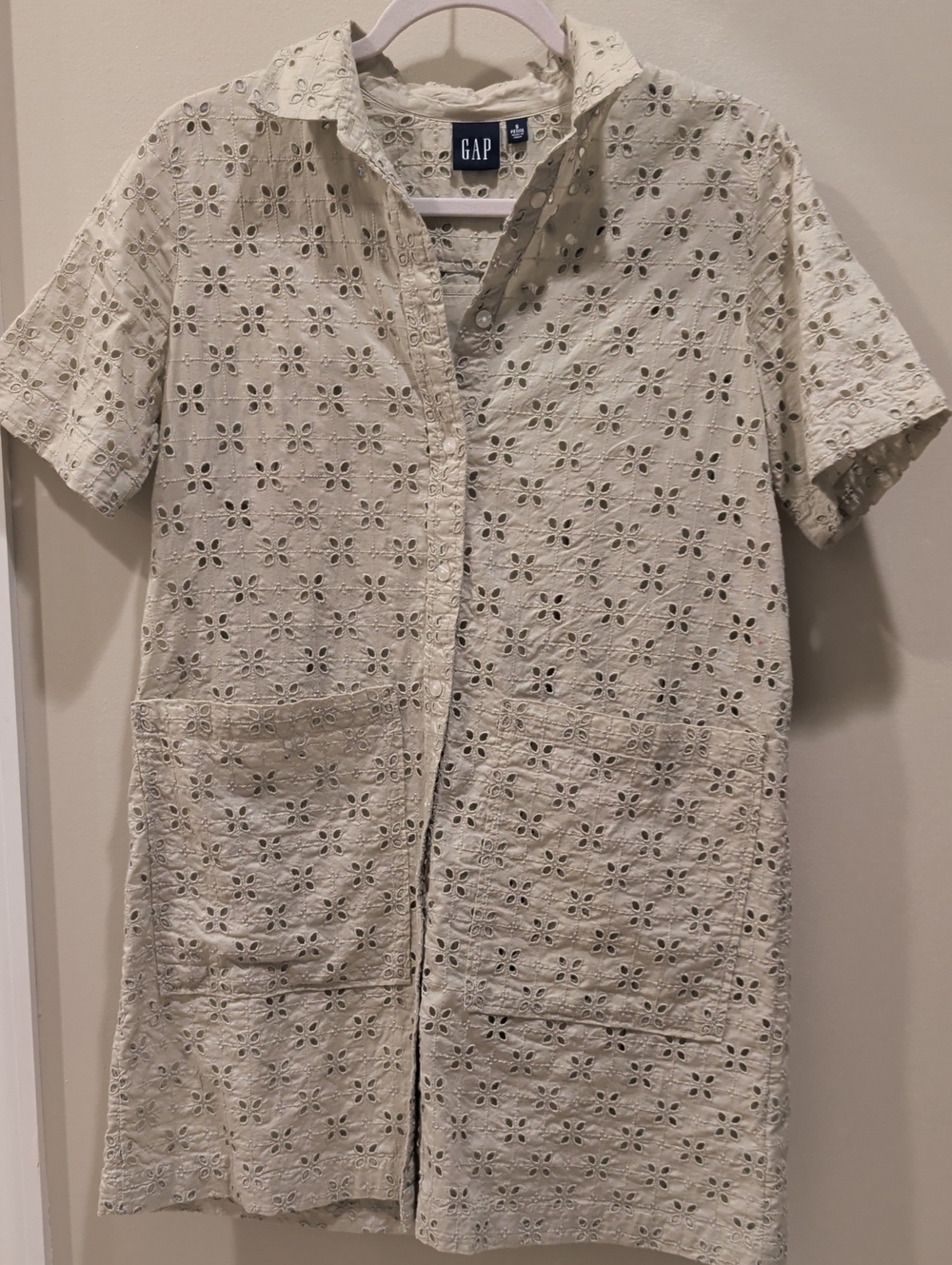 GAP Cream Eyelet Button-Front Short-Sleeve Lined Dress